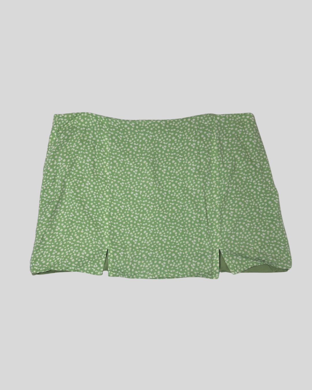 Daisy Street Green Ditsy Floral Mini Skirt (4X)