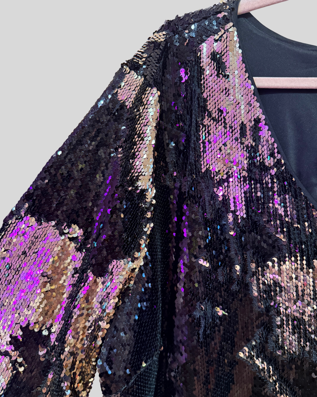 ELOQUII Black and Gold Two Way Sequin Dress (26)