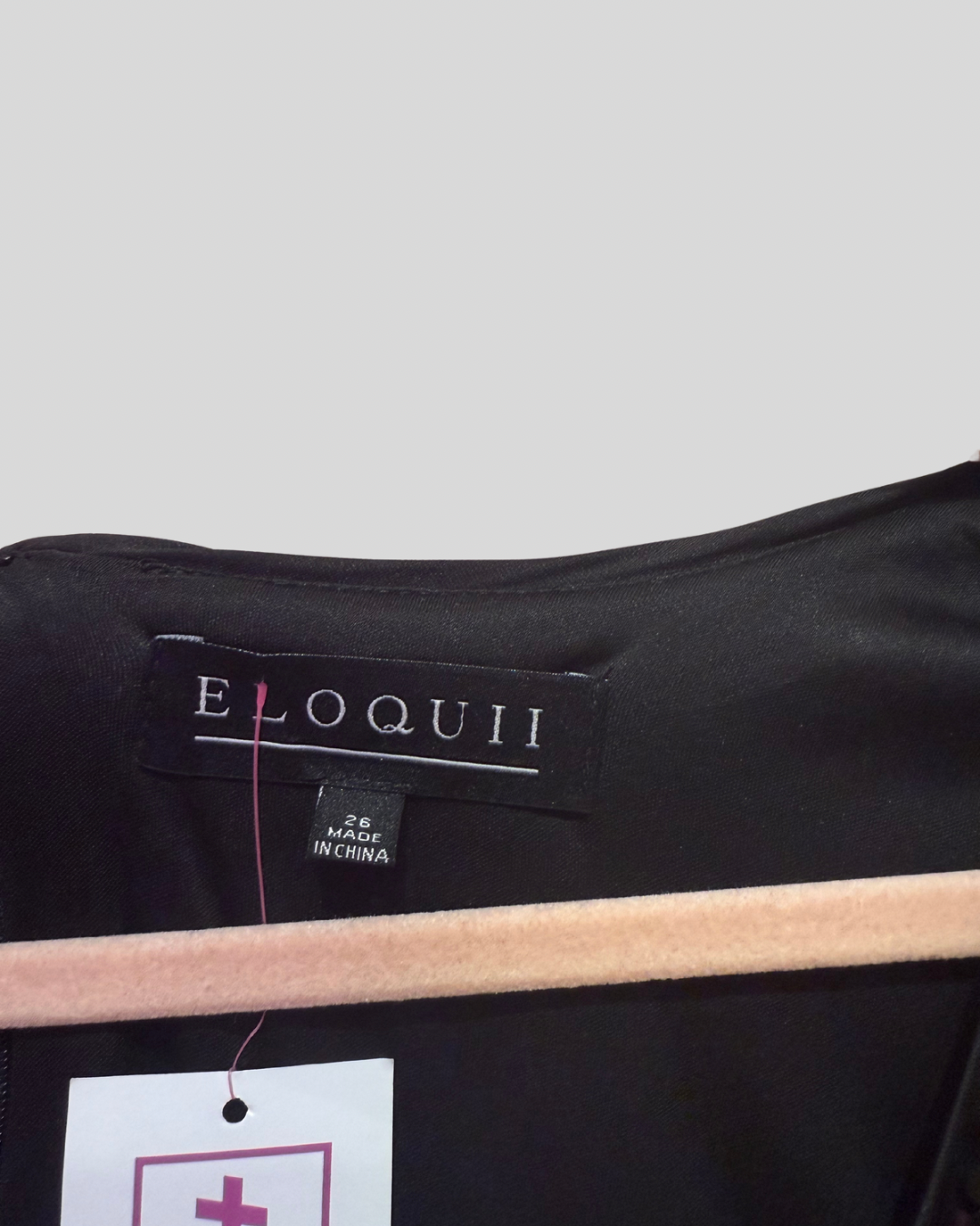 ELOQUII Black and Gold Two Way Sequin Dress (26)