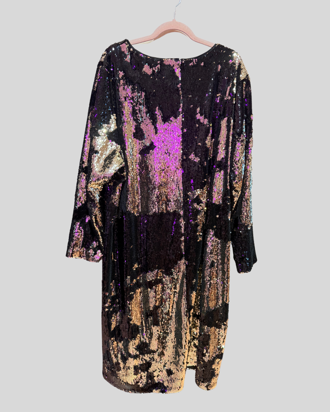 ELOQUII Black and Gold Two Way Sequin Dress (26)