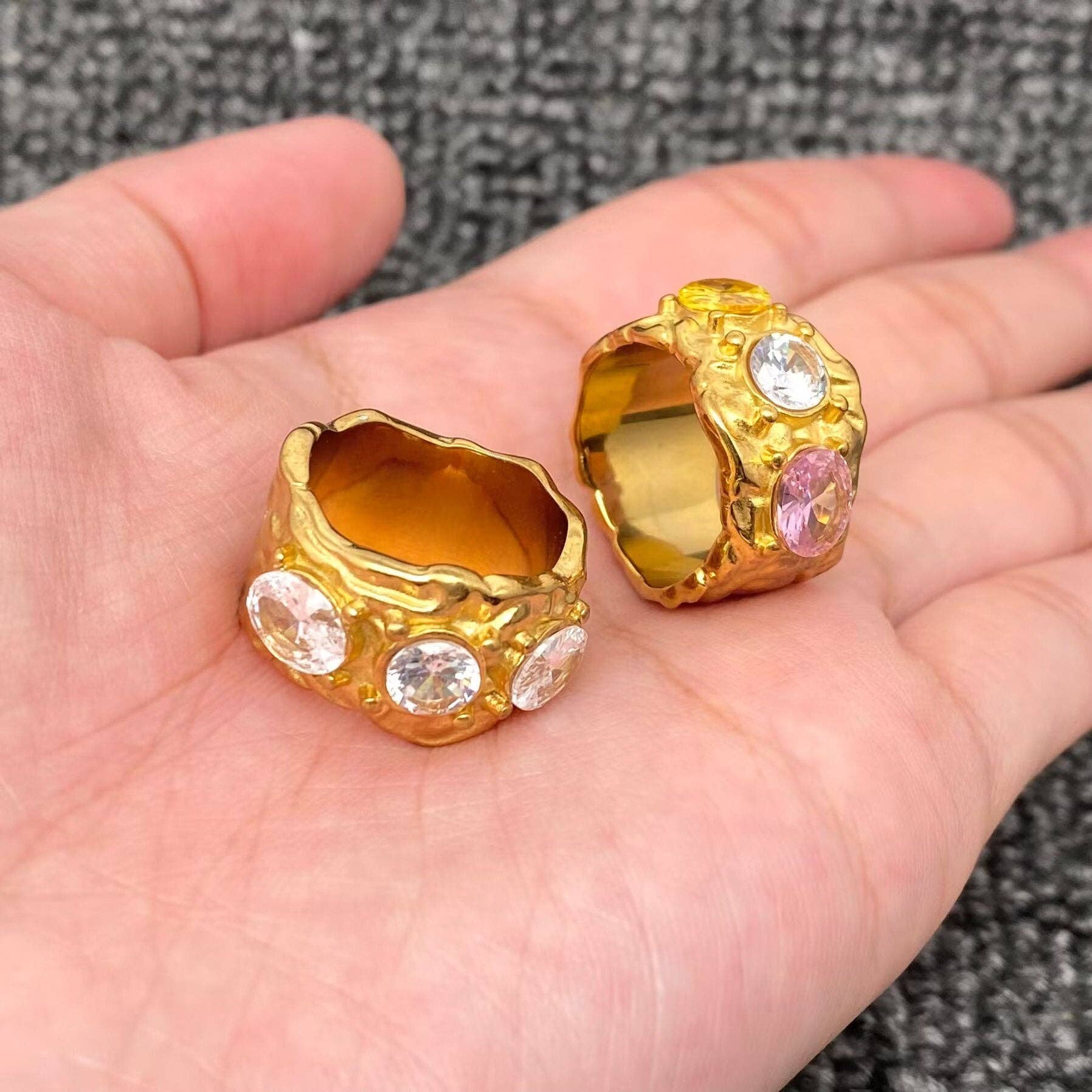 Inlaid Zircon 18K Gold Plated S.Steel Irregular Texture Ring - FGS: Clored zirconia / 8