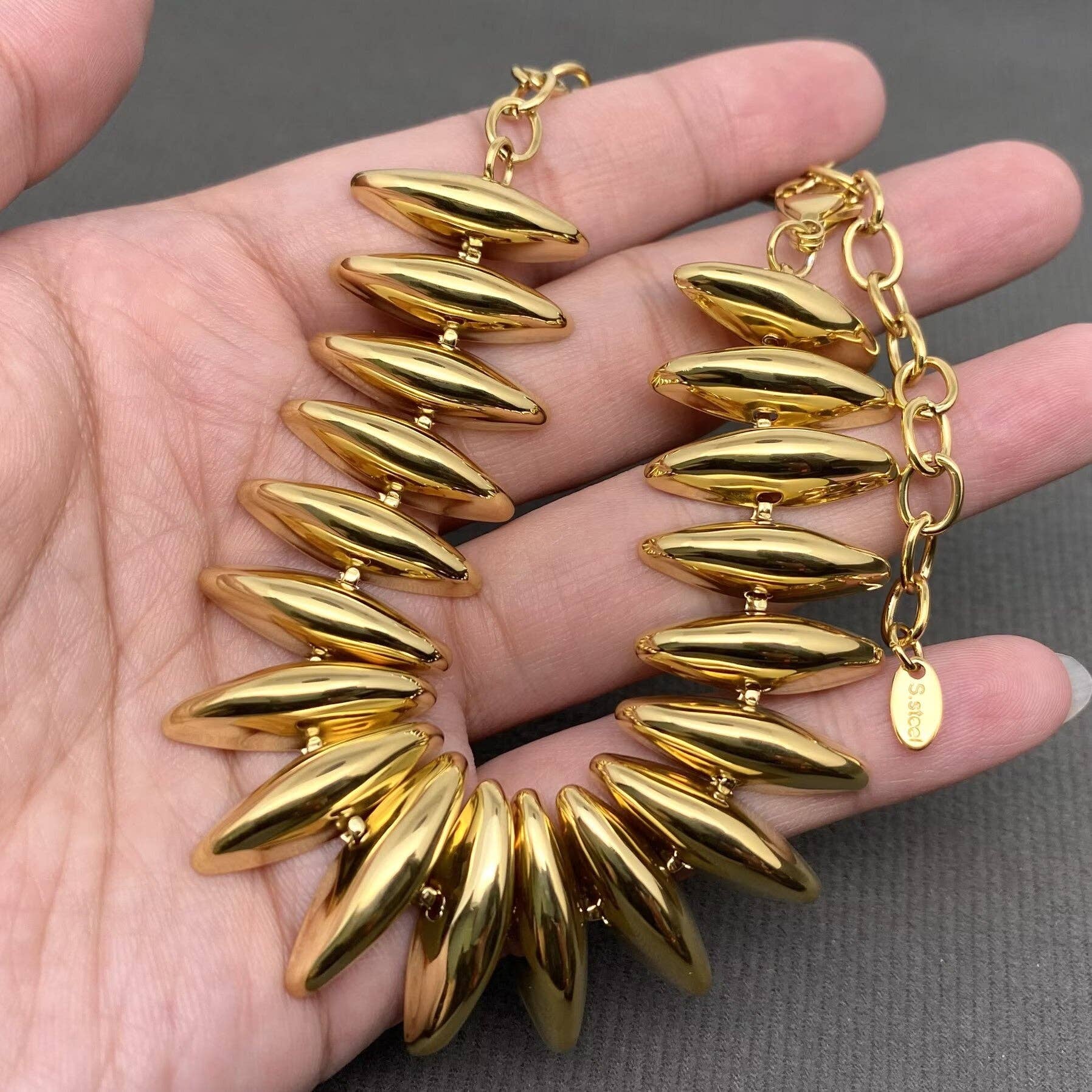 Glossy Horse Eye Shape Linked 18K Golden SS Bracelet - FGS