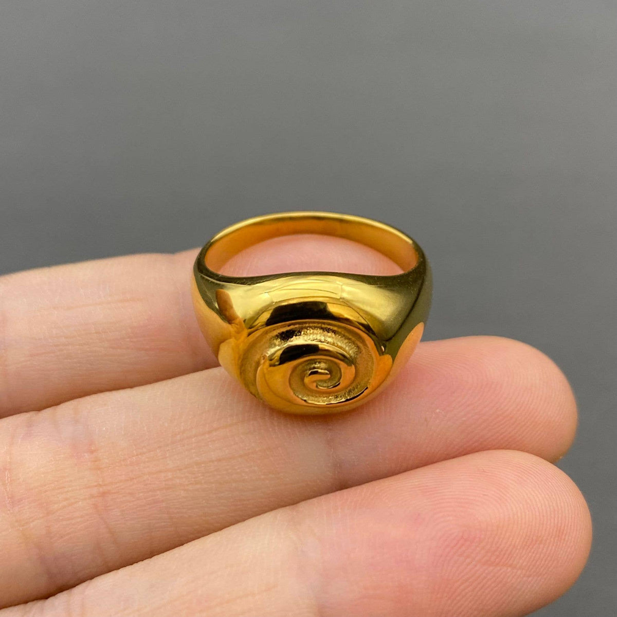 18K Gold Plated Stainless Steel Glossy Vortex Signet Ring - FGS: 8