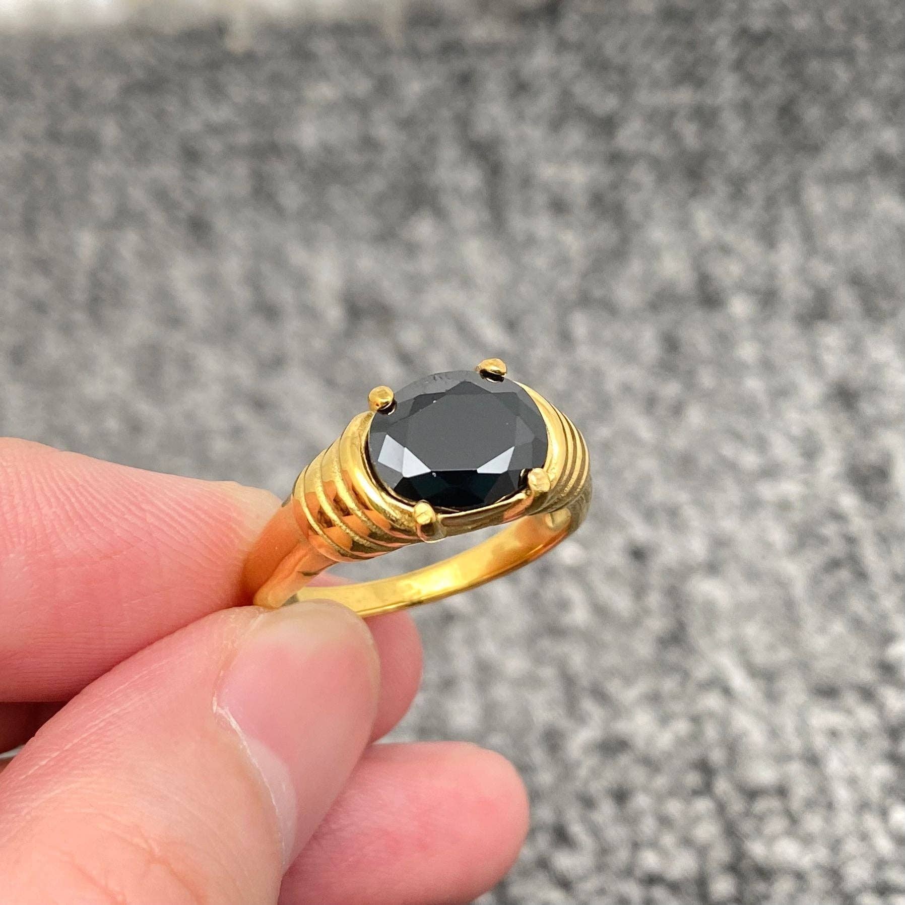 Inlaid Zircon 18K Gold Plated Stainless Steel Ring - FGS: Black / 8