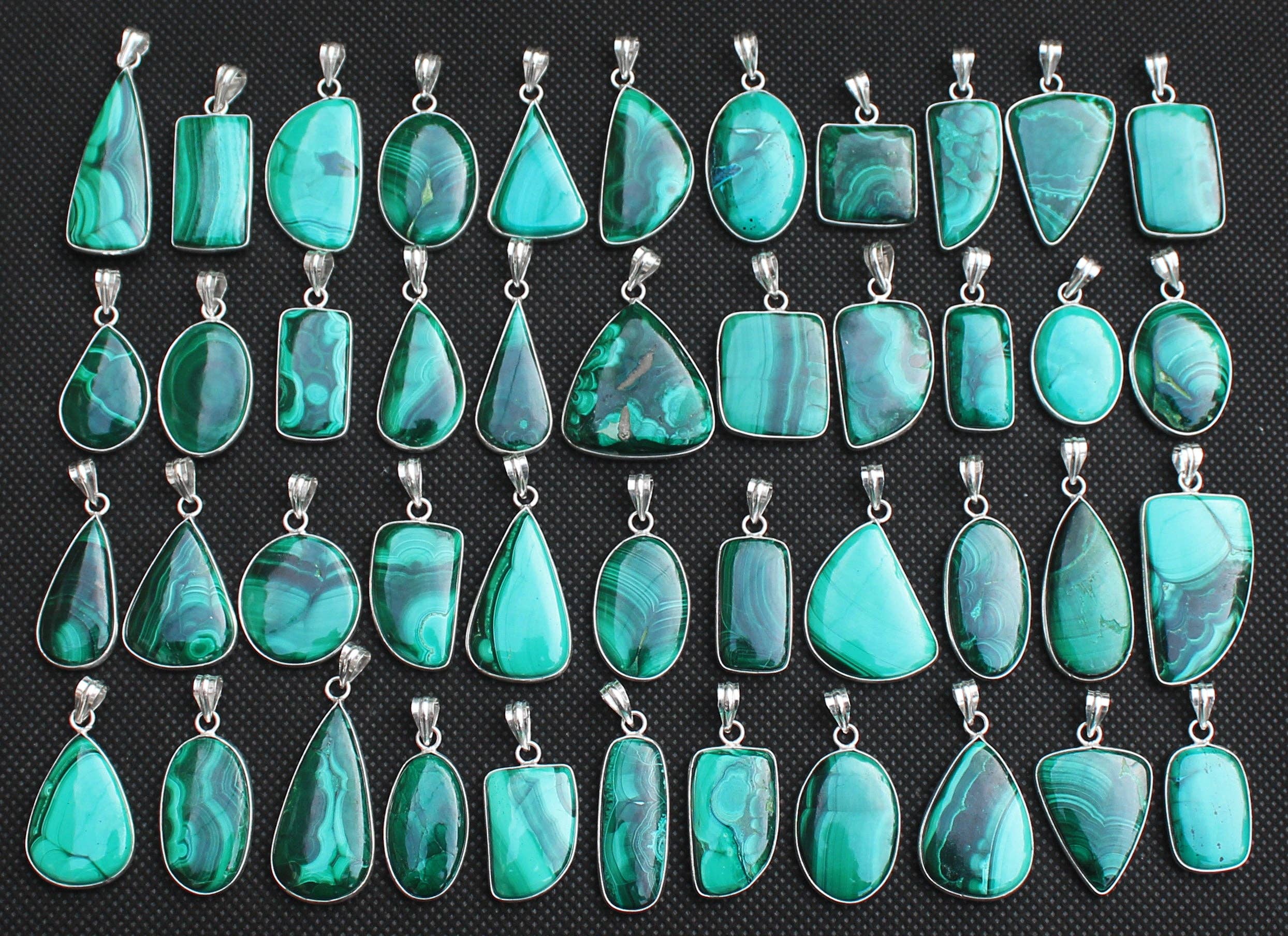 Malachite Minimalist Pendants – Silver-Plated, Handmade, Rich Green | Wholesale: 5 Pendants