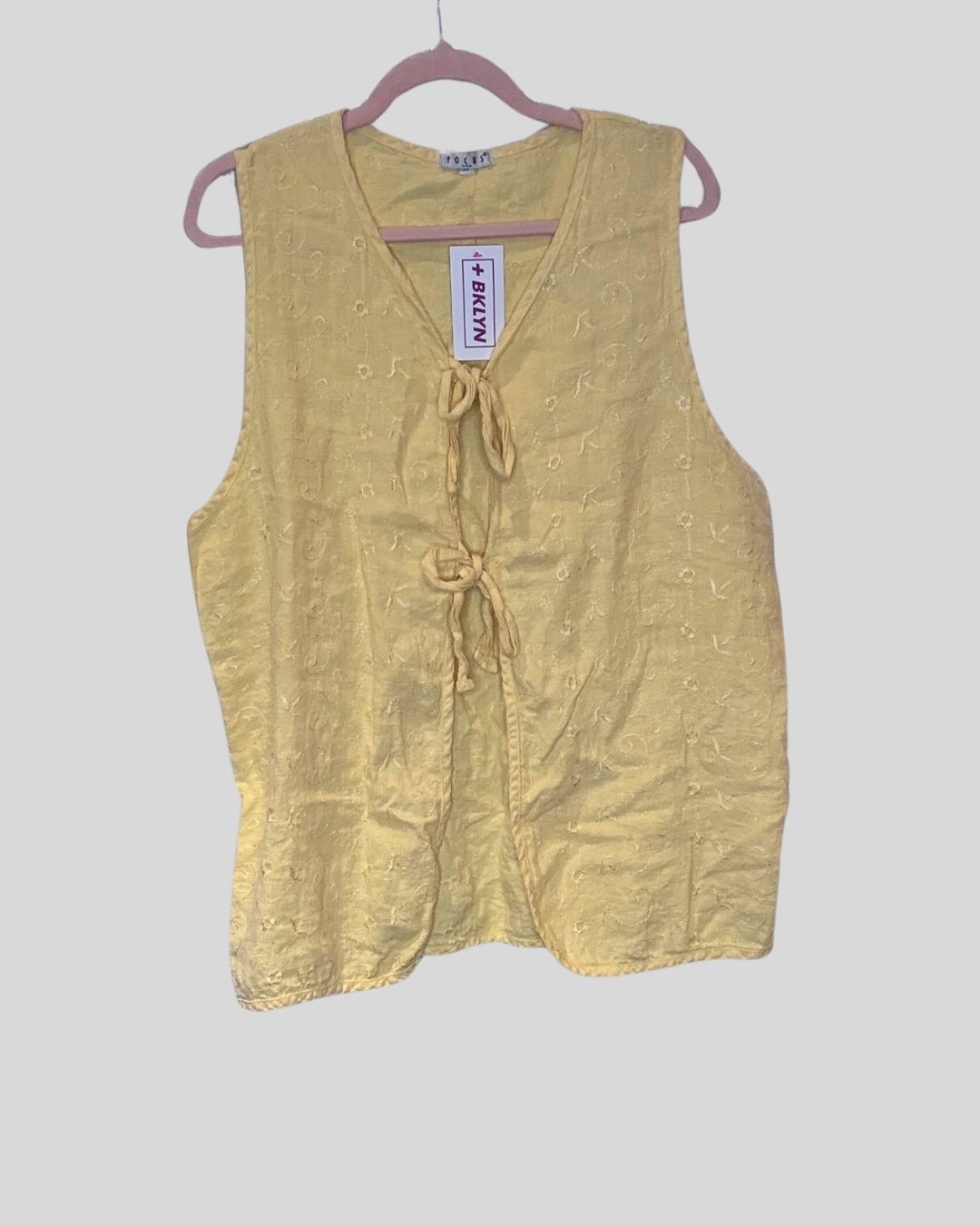 VINTAGE FOCUS YELLOW TIE FRONT TOP (FITS XL)