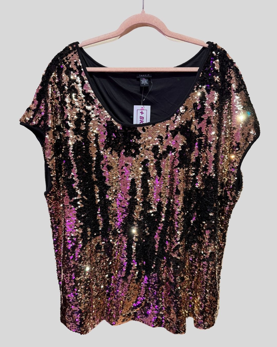 Torrid NWT Gold and Black Flip Sequin Tee (4)