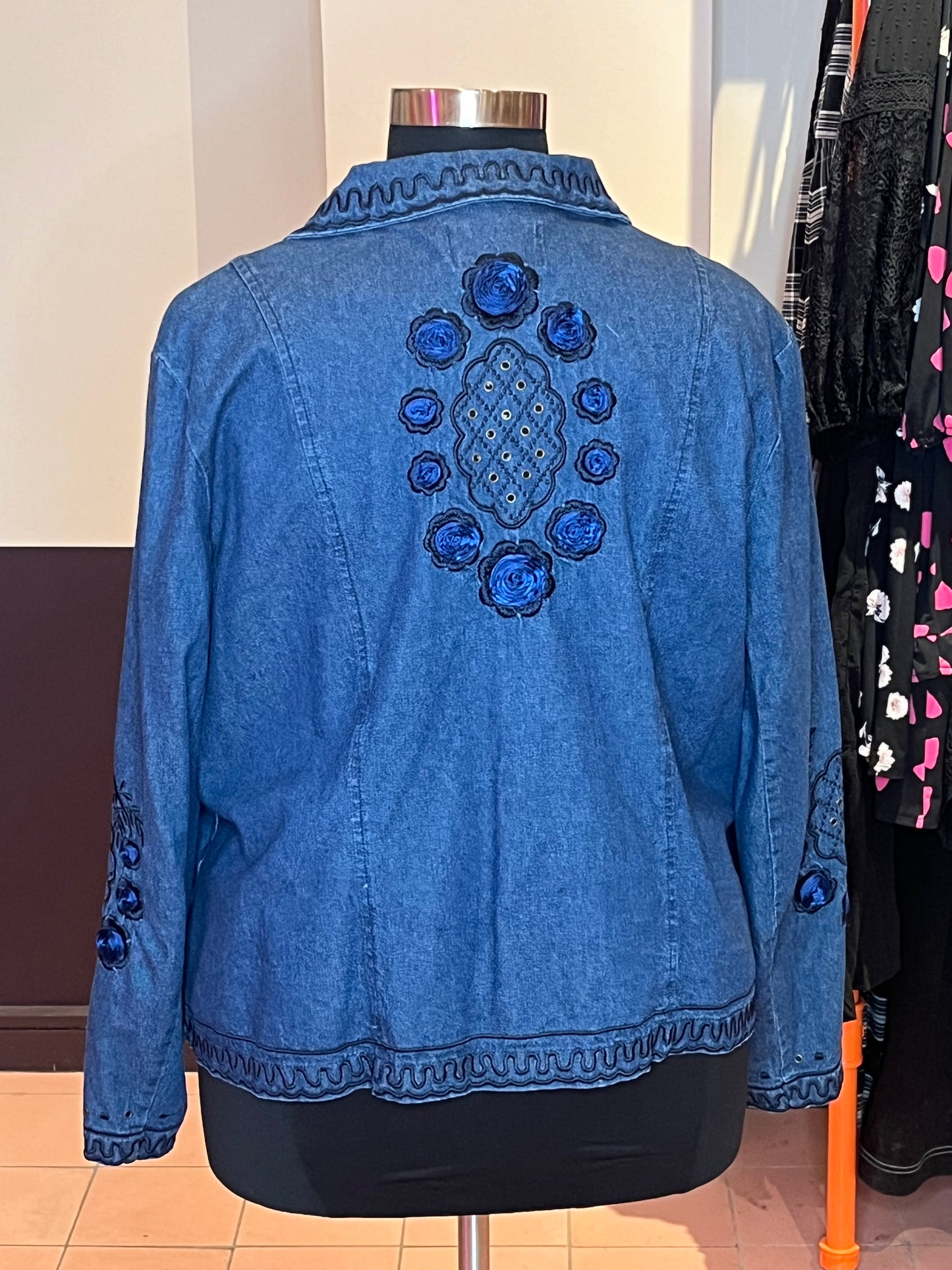 90s Rosette Embroidered Denim Jacket (3x/4x)