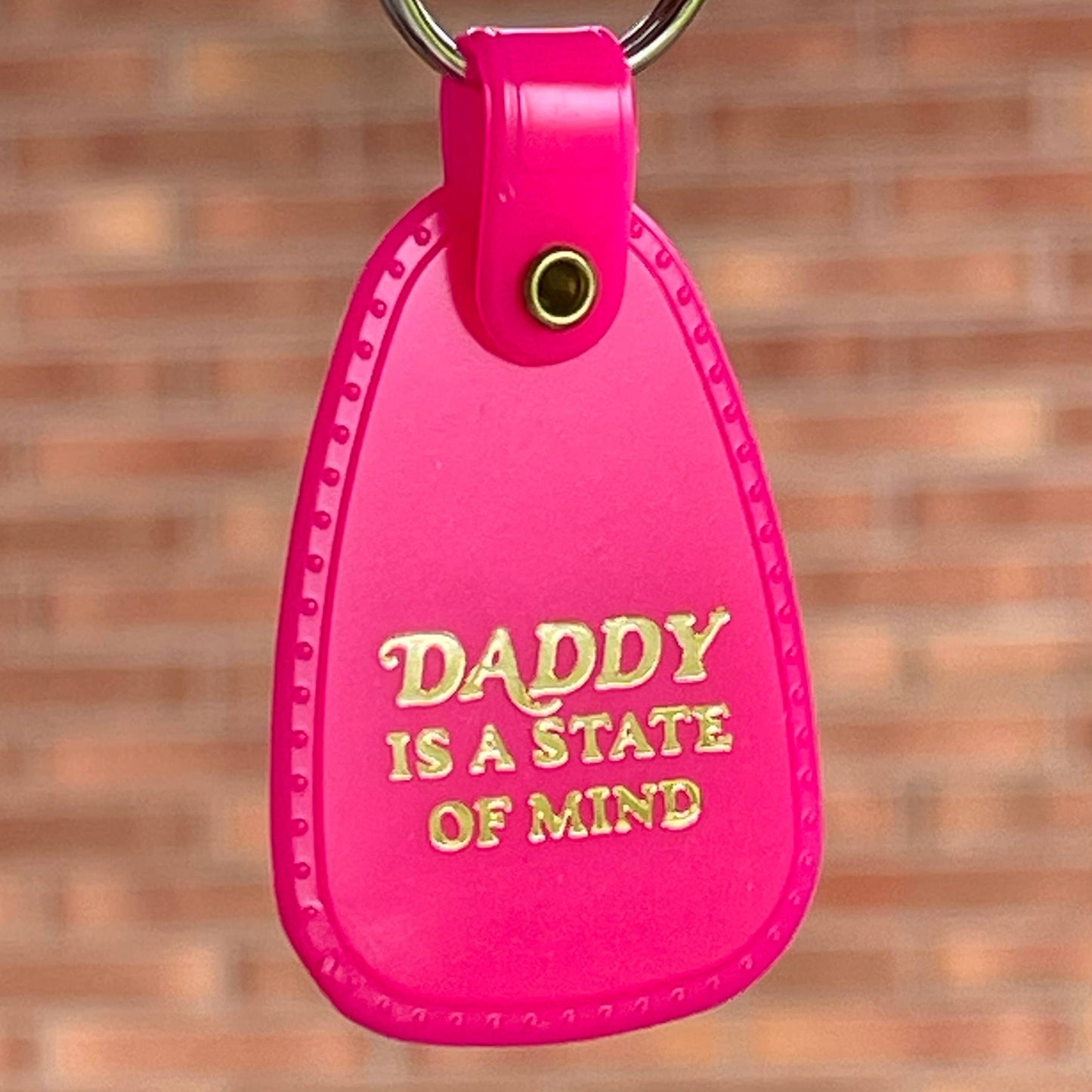 The Silver Spider - Daddy is a state of mind Saddle Keychain hot pink or glow: Hot pink