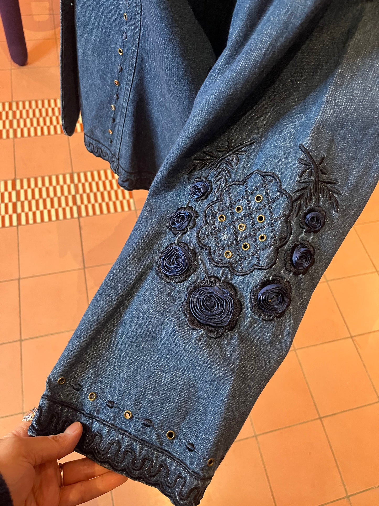 90s Rosette Embroidered Denim Jacket (3x/4x)