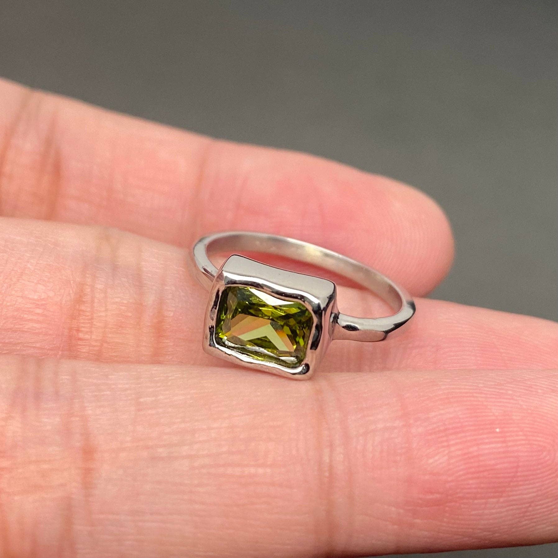 Green Zircon Inlaid Stainless Steel Adjustable Ring: 9