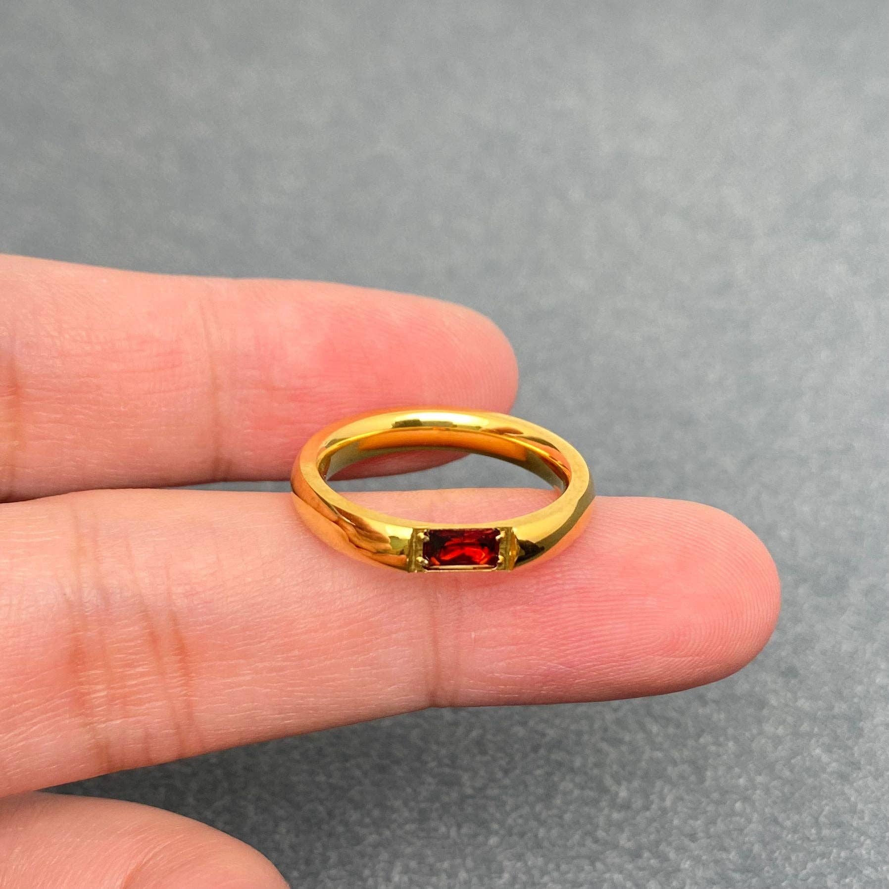 3.5mm Inlaid Zircon 18K Gold Plated Steel Ring - FGS: Purple / 8