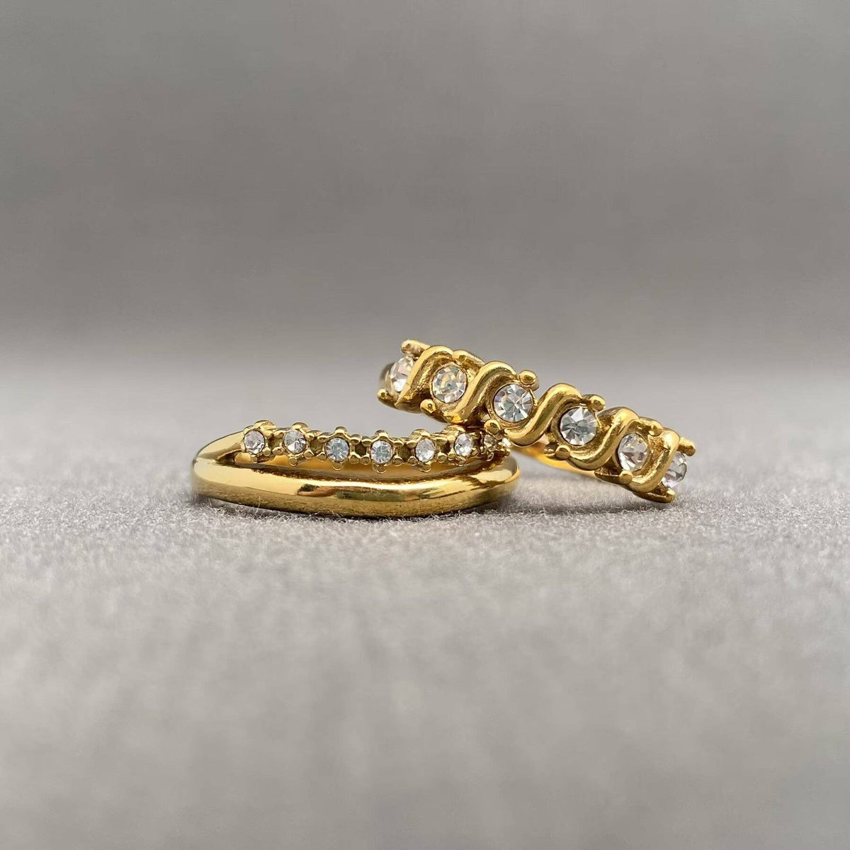 Multiple Zircon Inlaid 18K Gold Plated Stainless Steel Ring - FGS: B / 8
