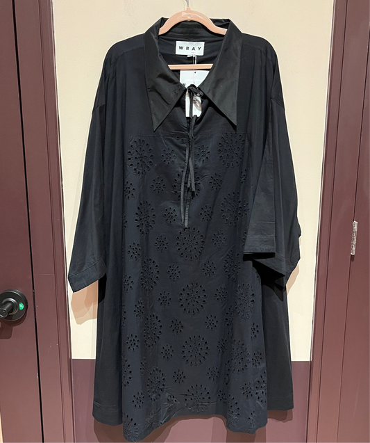 WRAY NWT Apron dress in Licorice black eyelet silk pointed collar 4x