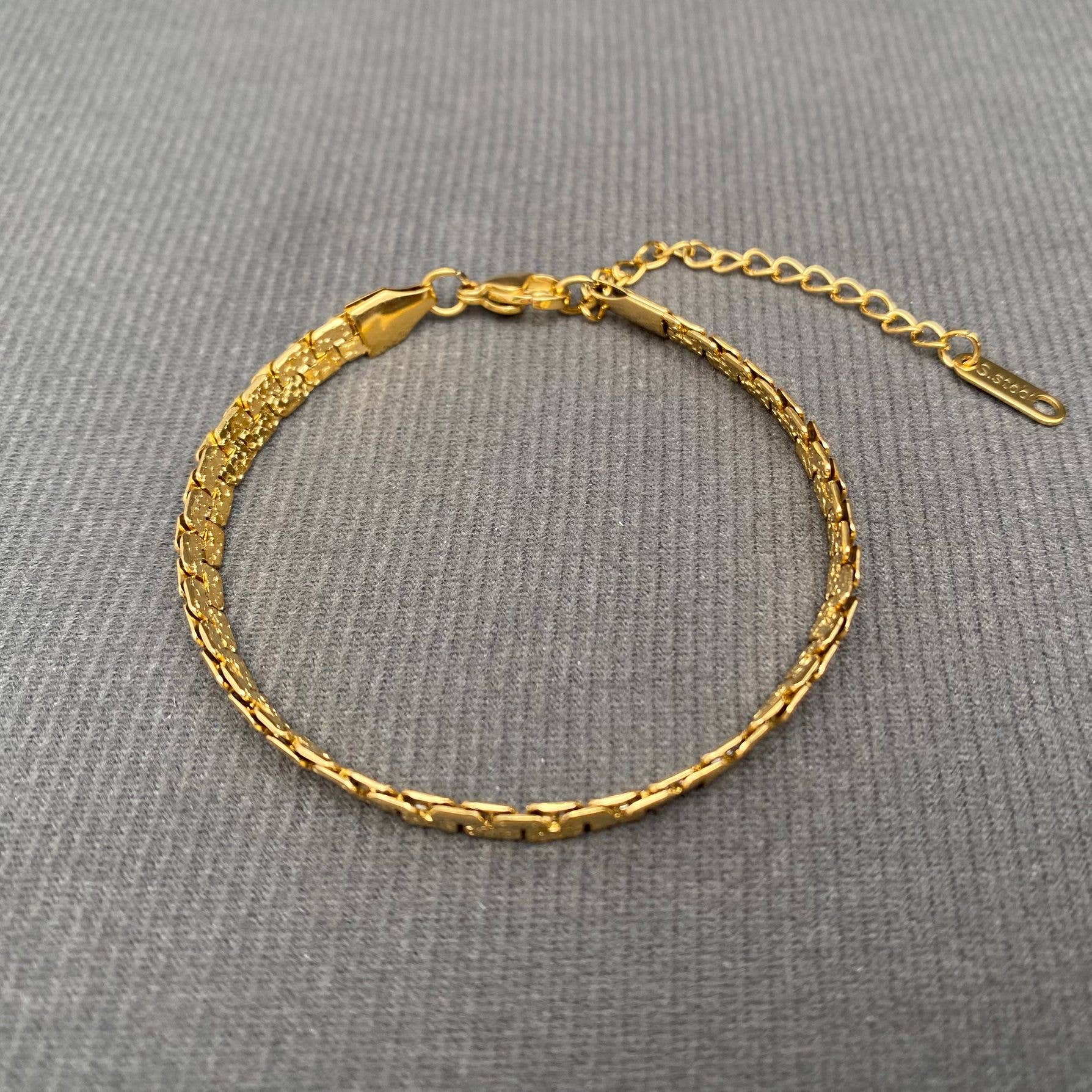 Hammer Texture 18K Gold Plated S.Steel Flat Bracelet - FGS