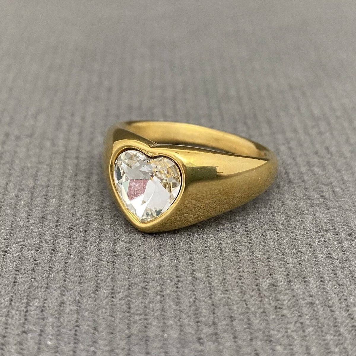 Colored Heart Zircon Glossy 18K Gold Plated S.Steel Ring - FGS: Purple / 9