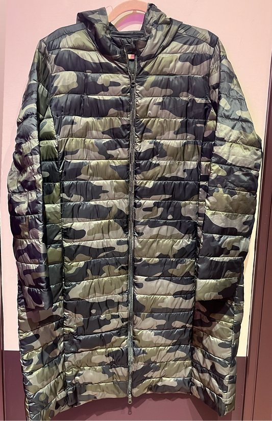 RESALE - Torrid long camo puffer size 1