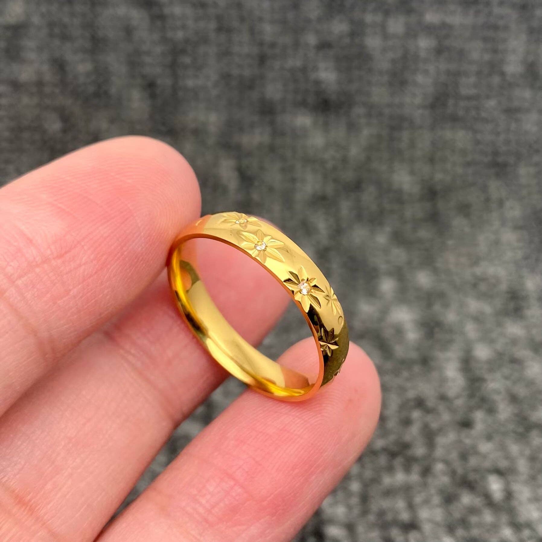 Inlaid CZ Stars 18K Gold Plated Stainless Steel Ring -FGS/MS: 7