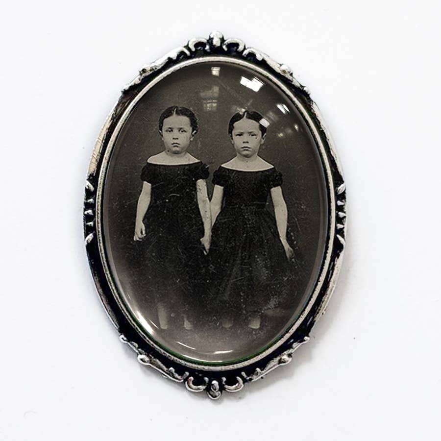 Victorian Creepy Twins Photo Brooch Vintage Halloween Art: Antiqued Gold