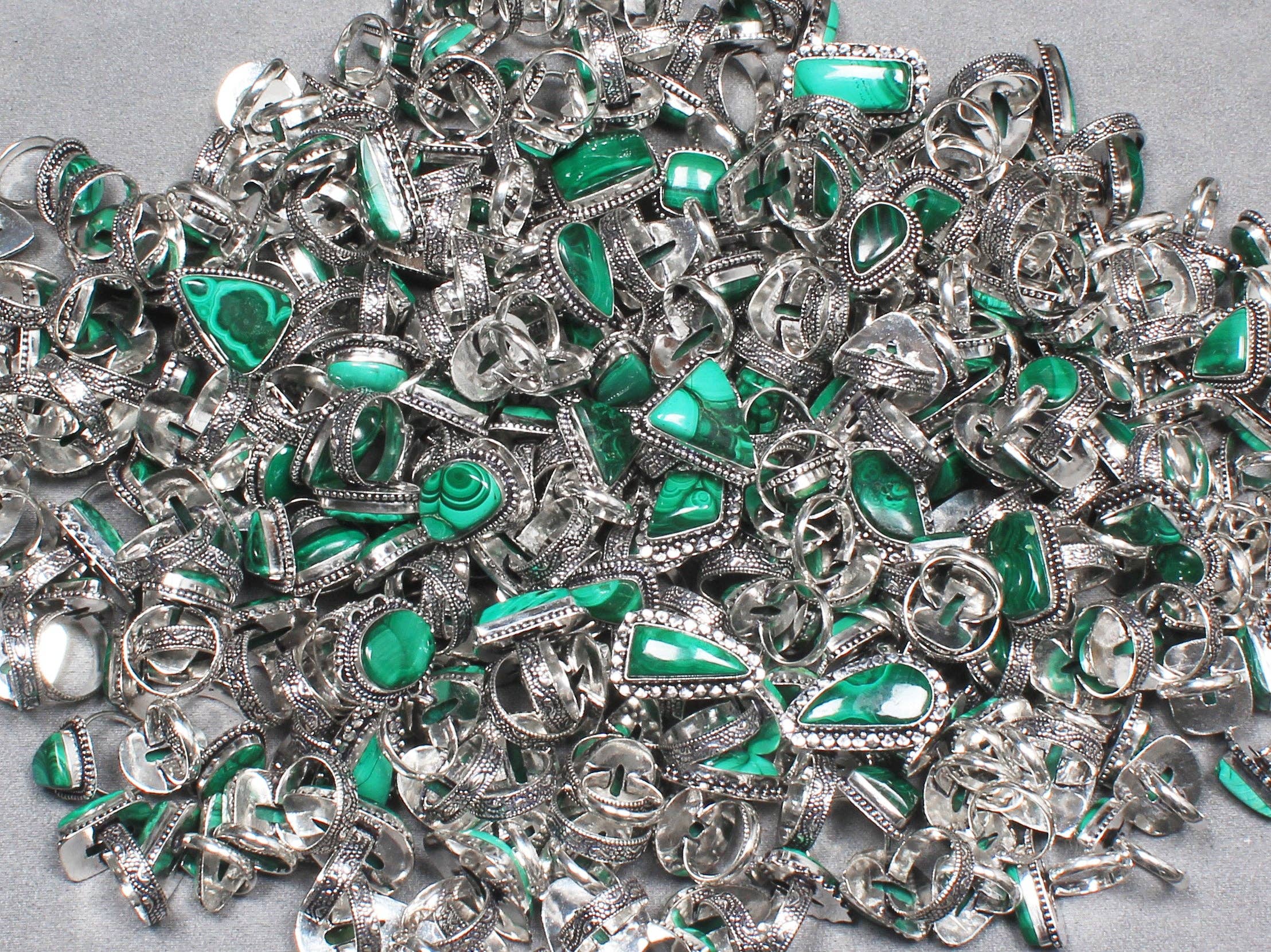 Malachite Rings – Silver-Plated, Handmade, Bold Green (US Sizes 6–10, Non-Adjustable) | Wholesale: 5 Rings