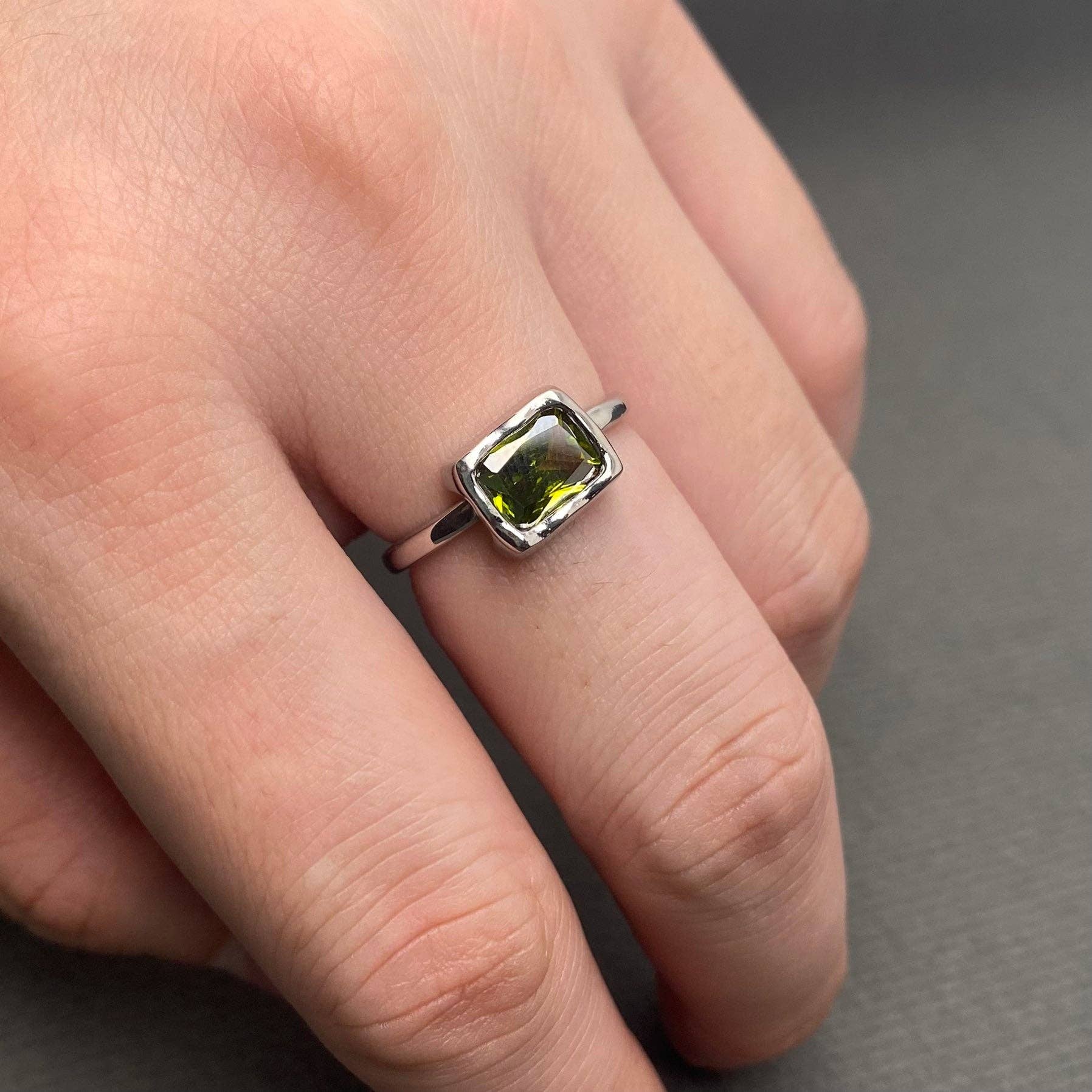 Green Zircon Inlaid Stainless Steel Adjustable Ring: 9