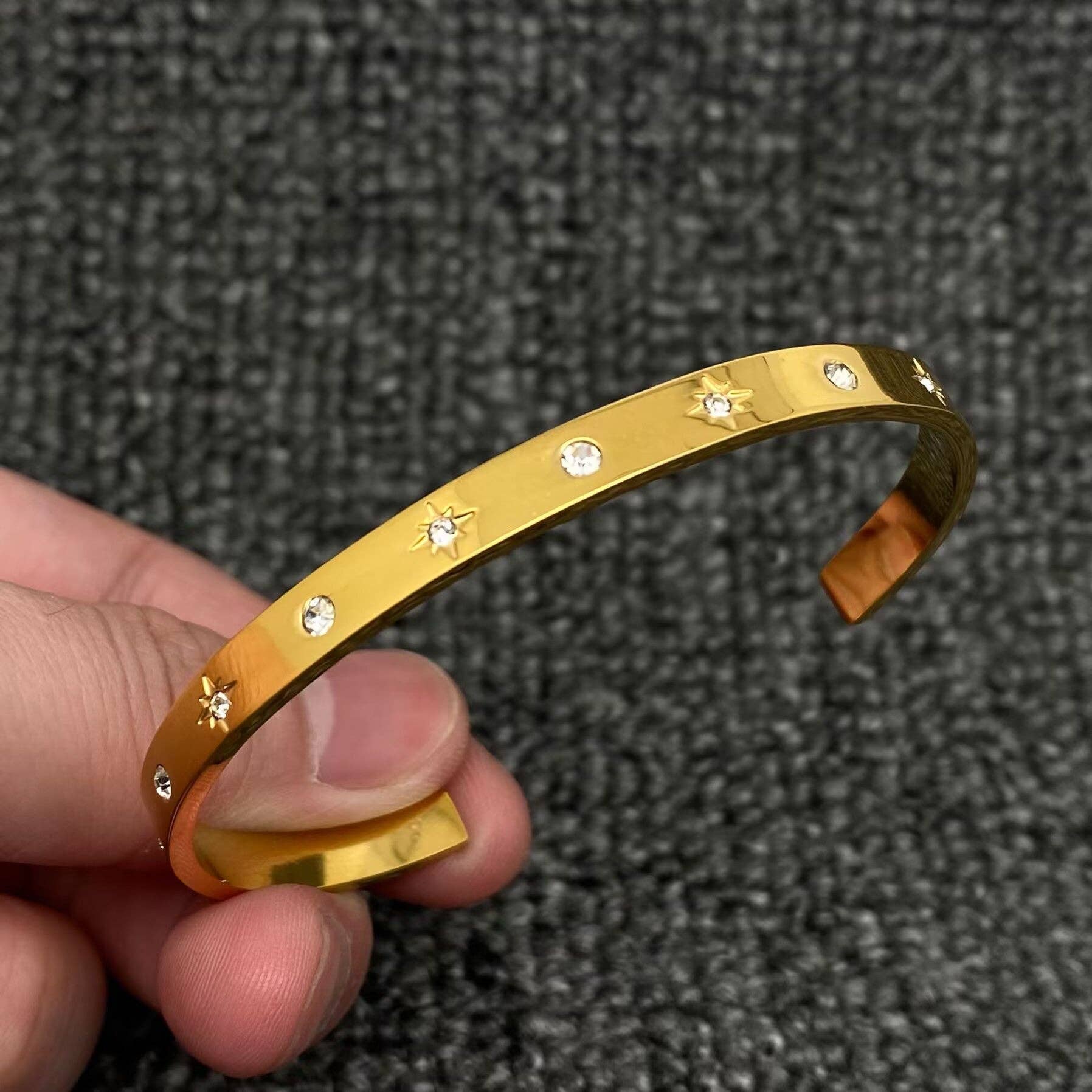 Cubic Zirconia Stars 18K Golden S.Steel Cuff - FGS/MS: F