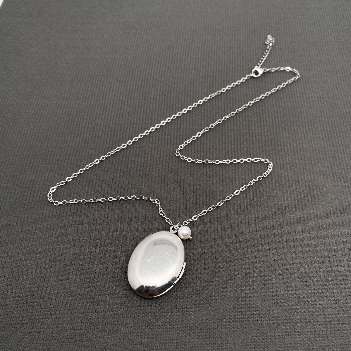 Dried Flowers Oval Locket Charm Stainless Steel Necklace - PDF: C