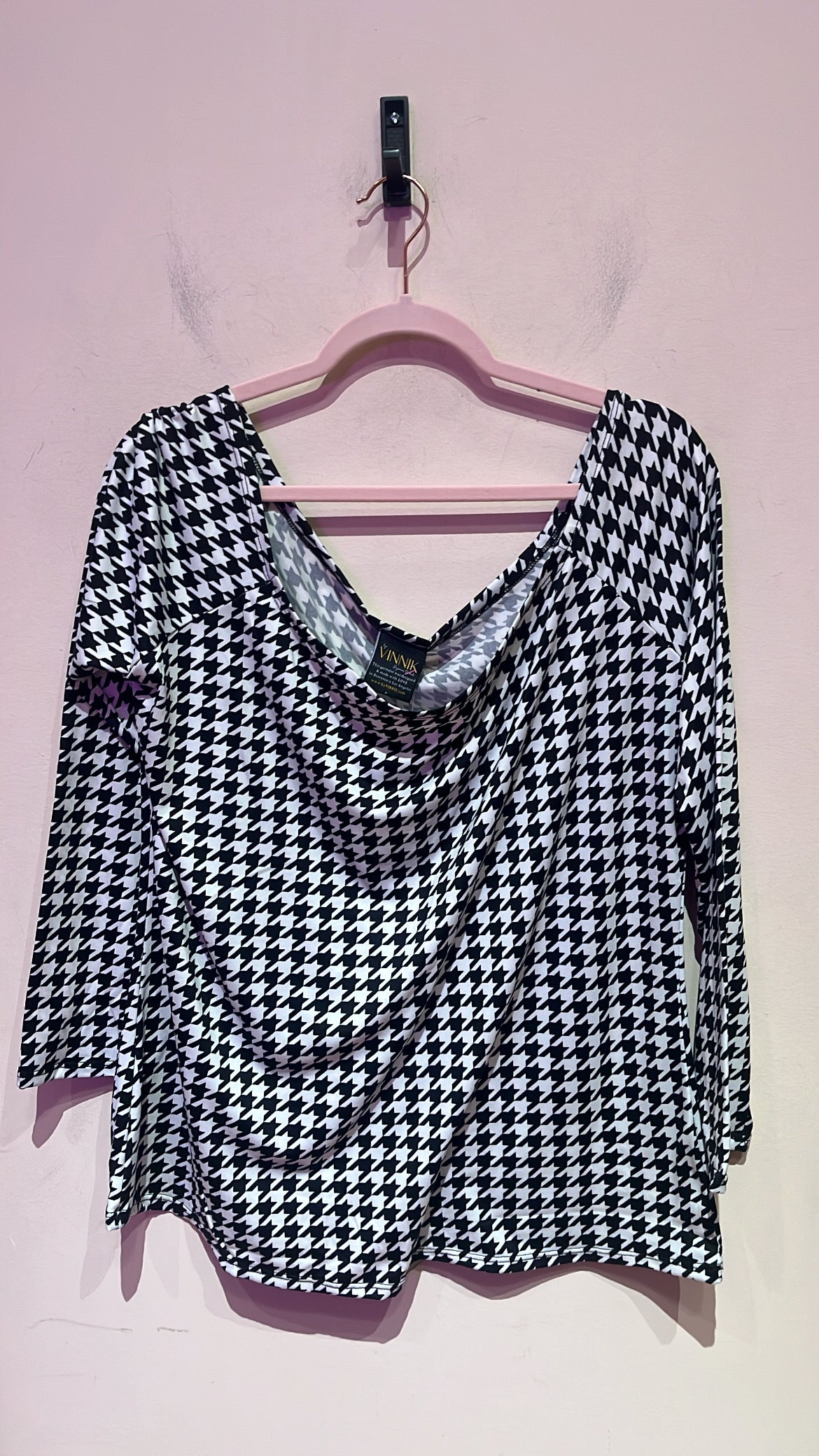 byVINNIK Shoulder Smolder Top