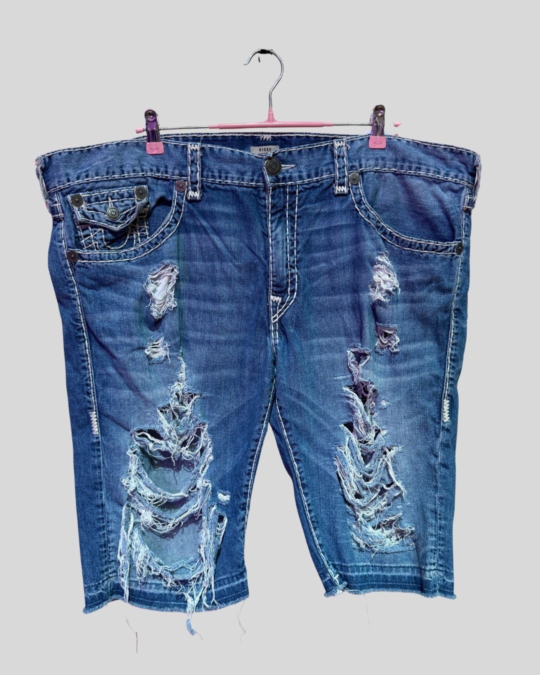 Vintage true religion light wash Ricky relaxed straight distressed jorts (44)