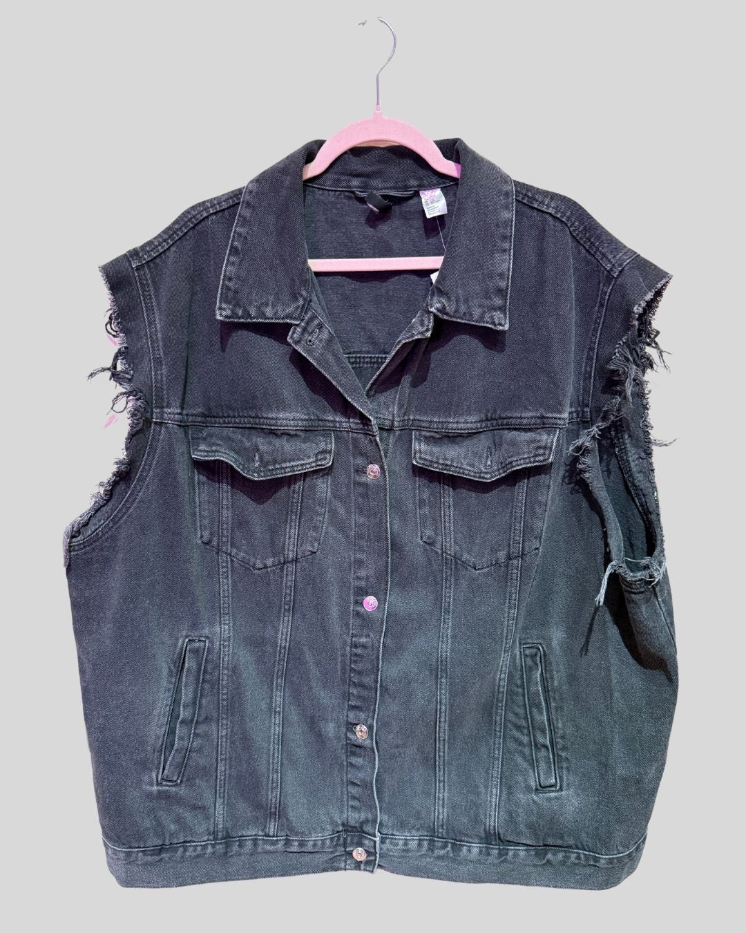 Divided black distressed vest (XXL)