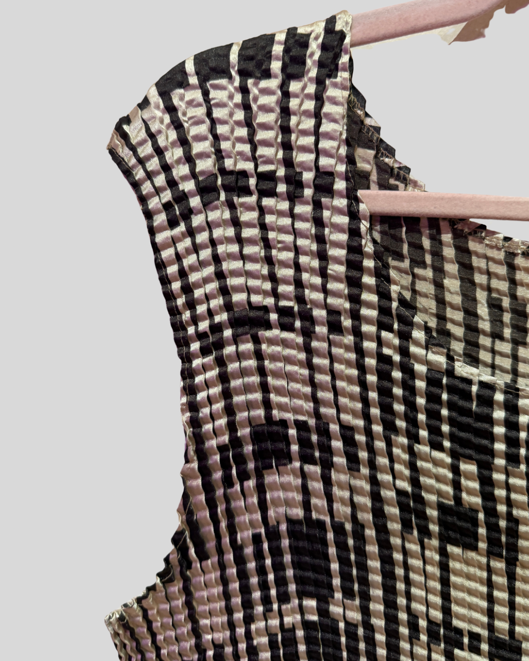 Vintage Ashley Stewart Tan and Black Geometric Textured Top (3X)