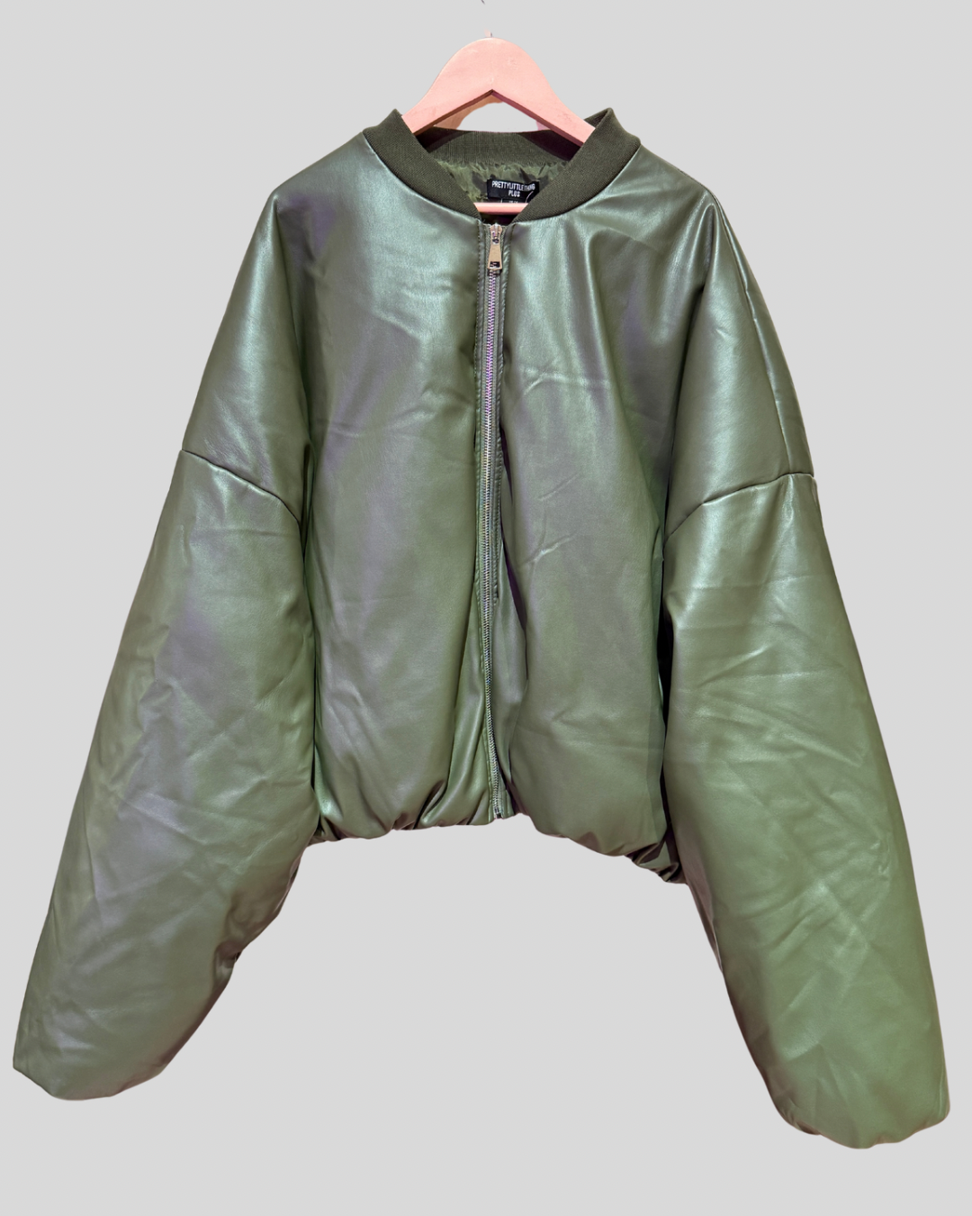 Pretty Little Thing NWT Green Faux Leather Bomber Jacket (22)