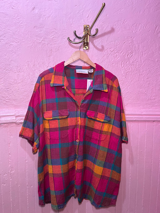 VINTAGE Vibrant Plaid Short Sleeve