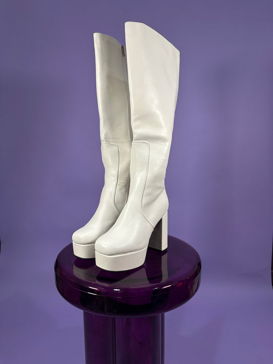 LAMODA White Showdown Platform Boots (9)