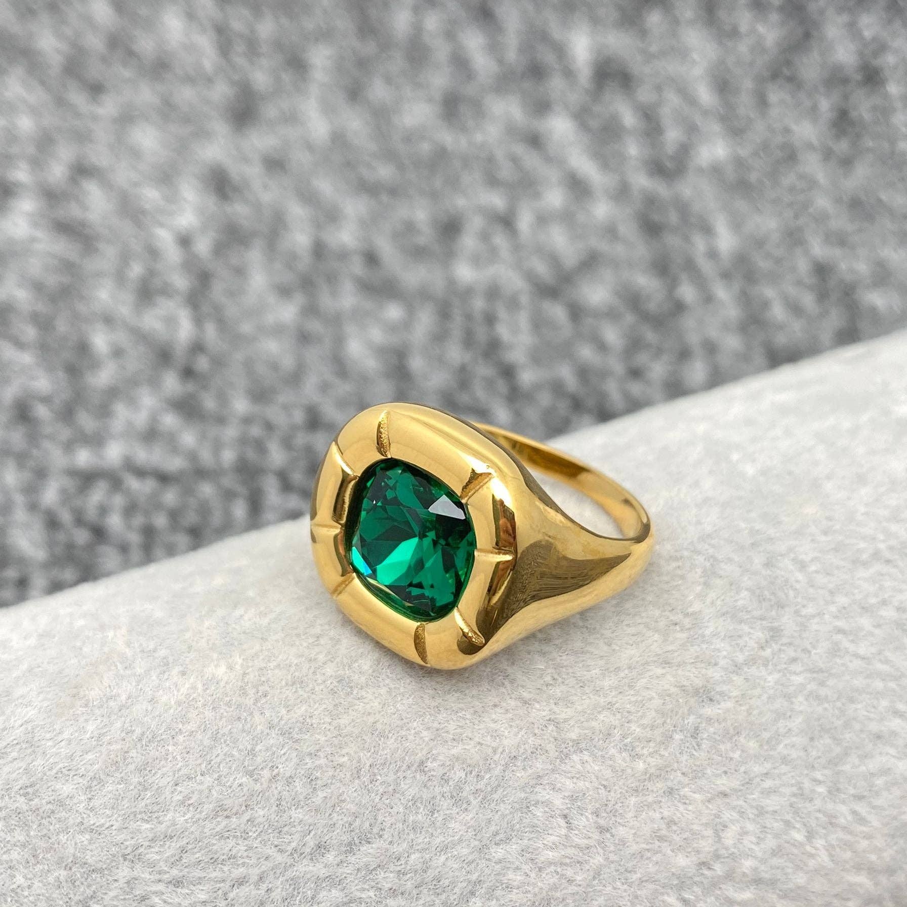 FGS - Large Zircon 18K Gold Plated Stainless Steel Ring : Blue zircon / 8