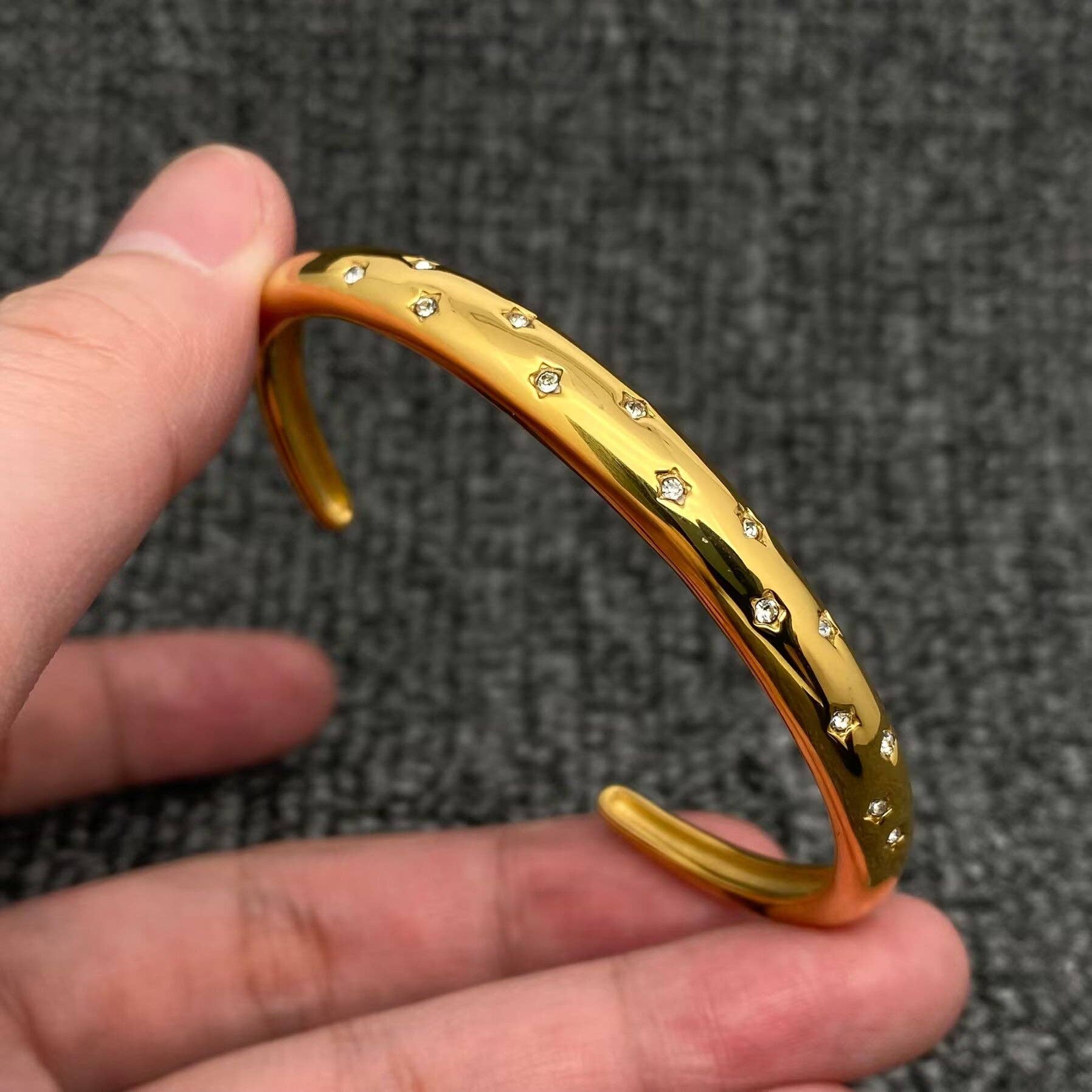 Cubic Zirconia Stars 18K Golden S.Steel Cuff - FGS/MS: F