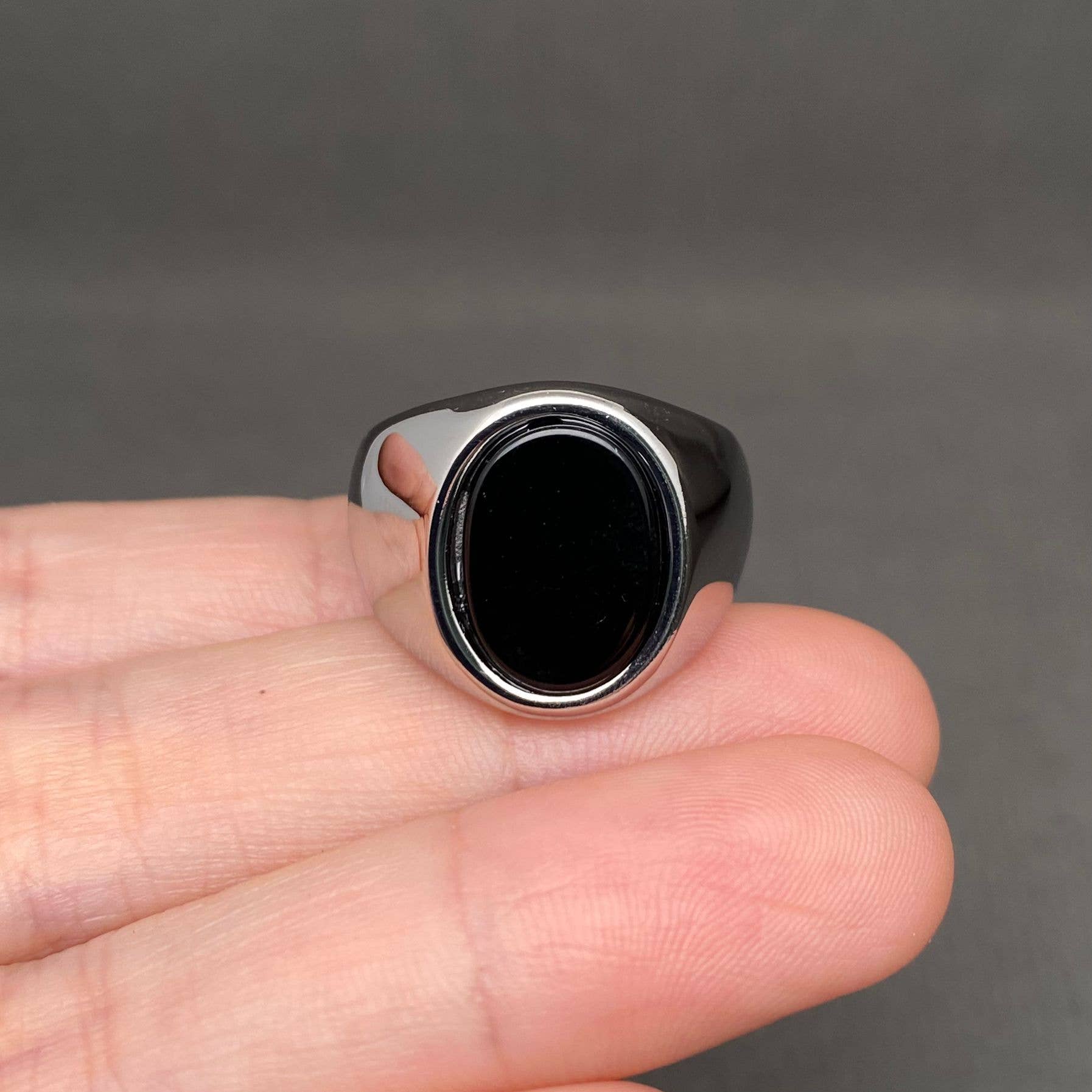 Black Onyx 18K Gold Plated Stainless Steel Men's Ring -MJ/MR: Golden / 10