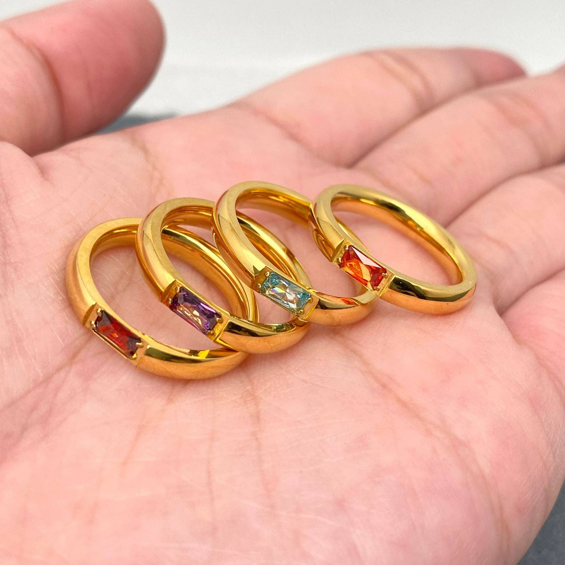 3.5mm Inlaid Zircon 18K Gold Plated Steel Ring - FGS: Red / 8