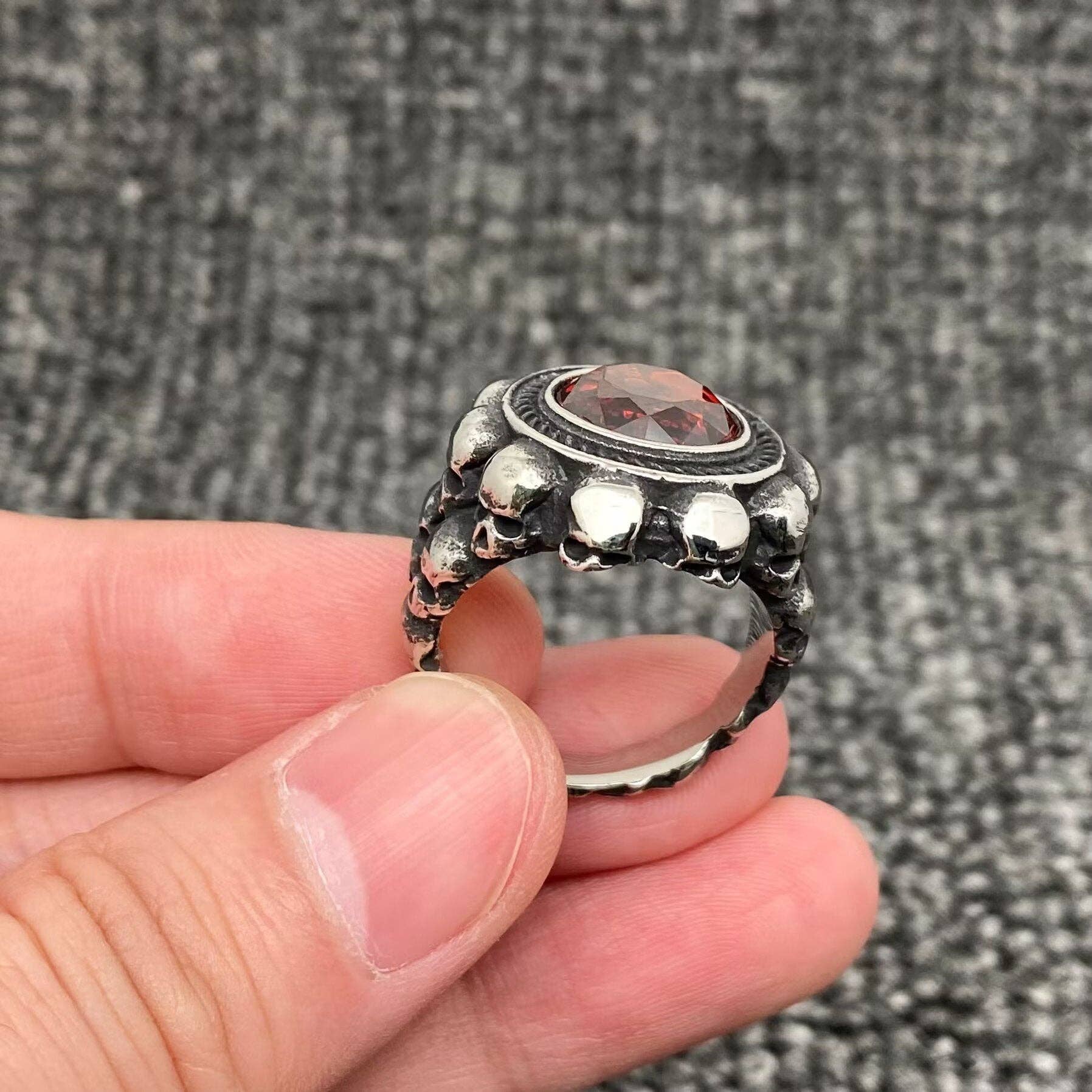 Red Gemstone Full Skull Stainless Steel Ring - MJ/MR: 11