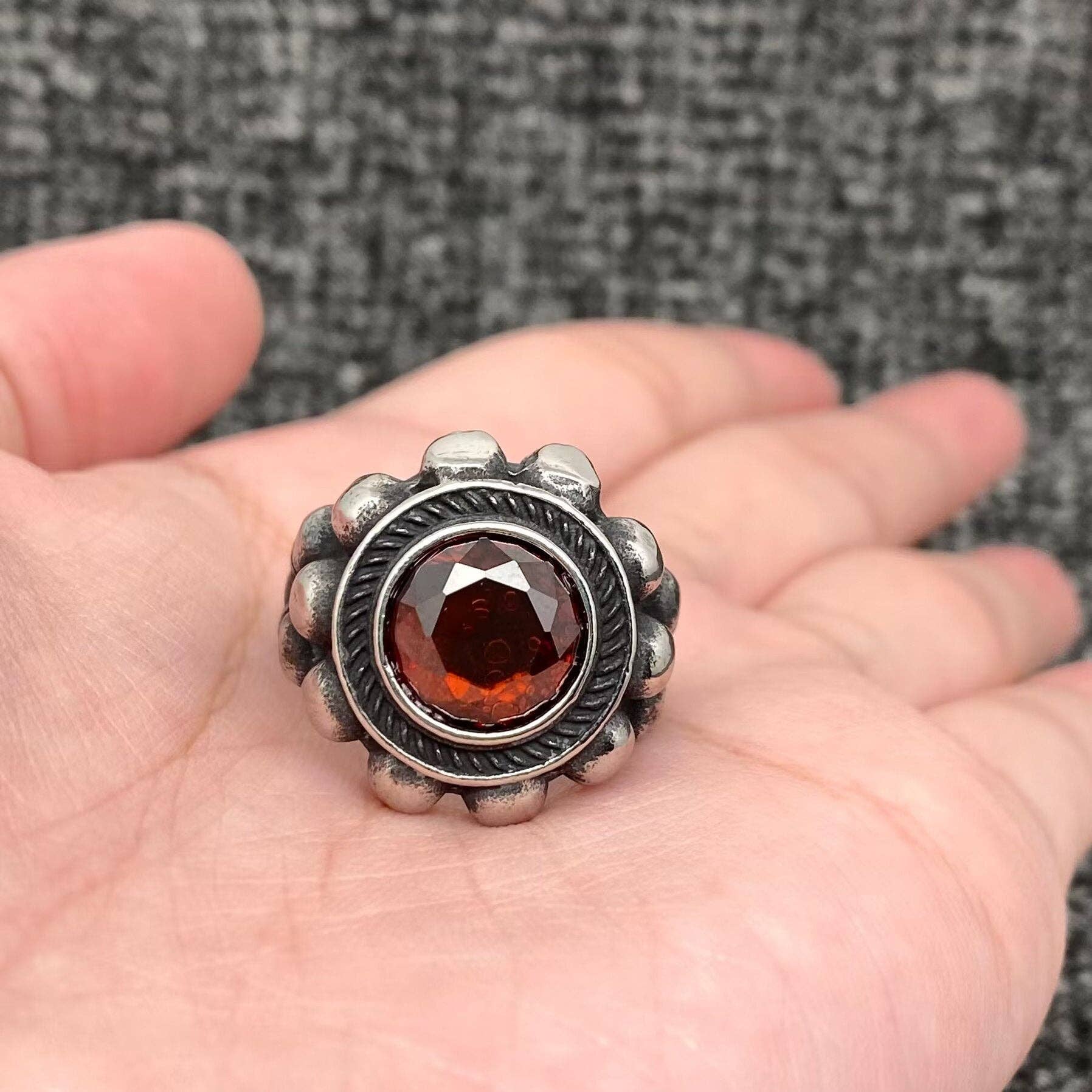Red Gemstone Full Skull Stainless Steel Ring - MJ/MR: 11