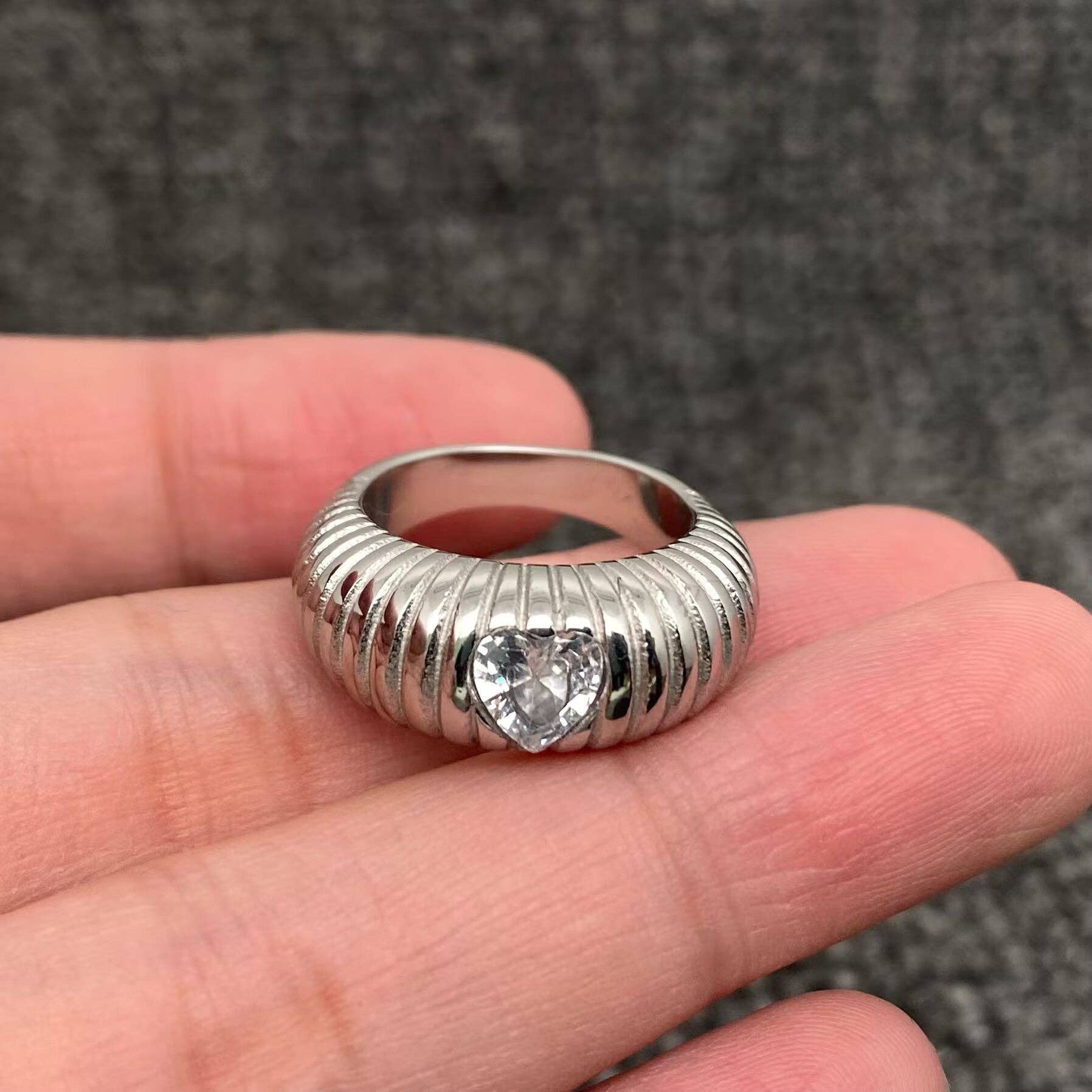Heart Zircon 18K Gold Plated S.Steel Spiral Texture Ring - FGS: Golden / 8
