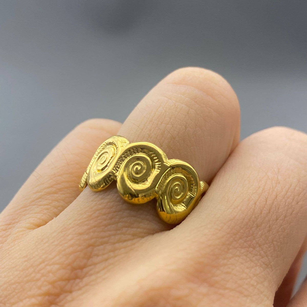 18K Gold Plated Stainless Steel Vortex Signet Ring - FGS