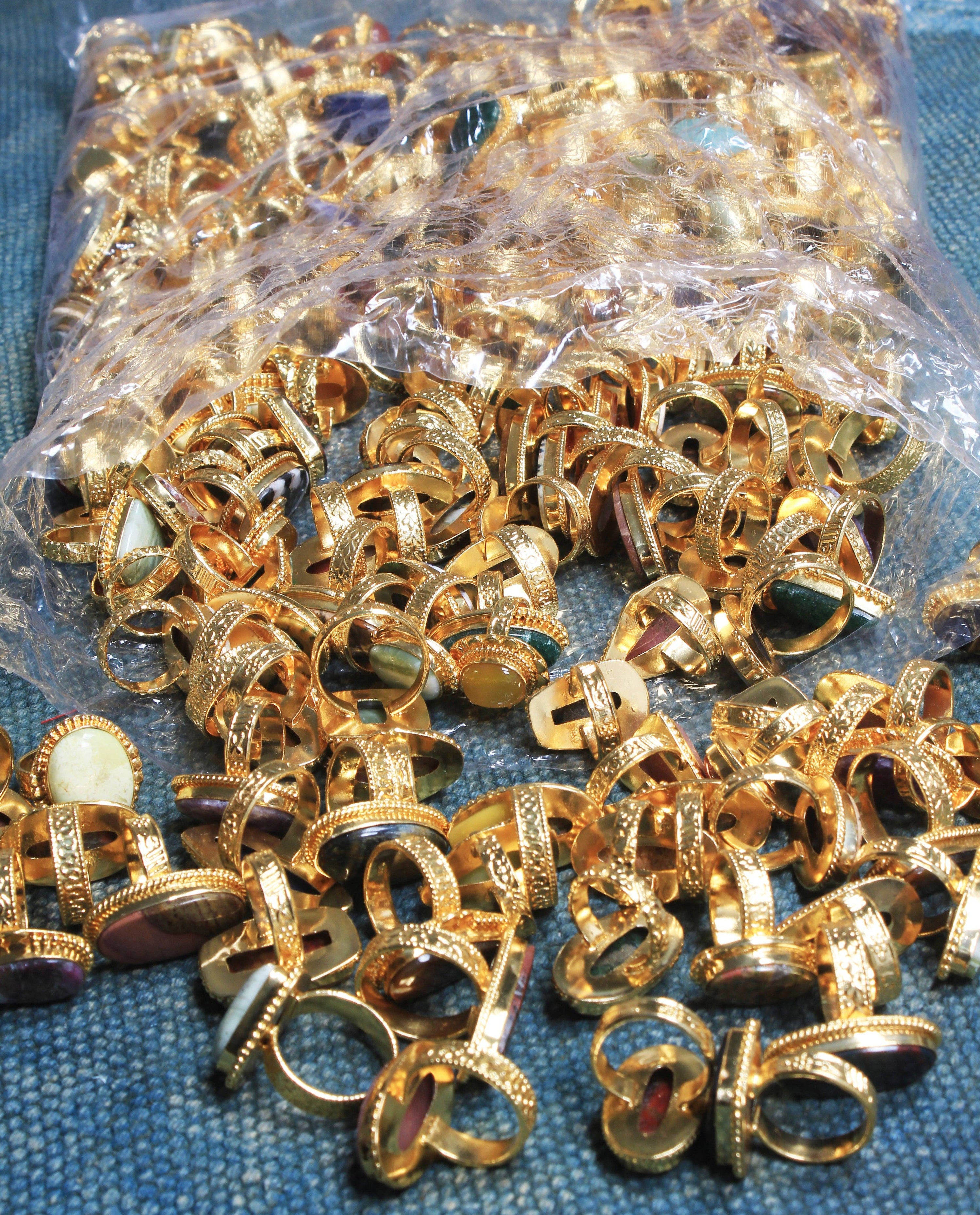 Assorted Crystal Rings – Gold-Plated, Mixed Designs & Gemstones | Wholesale: 10 Rings