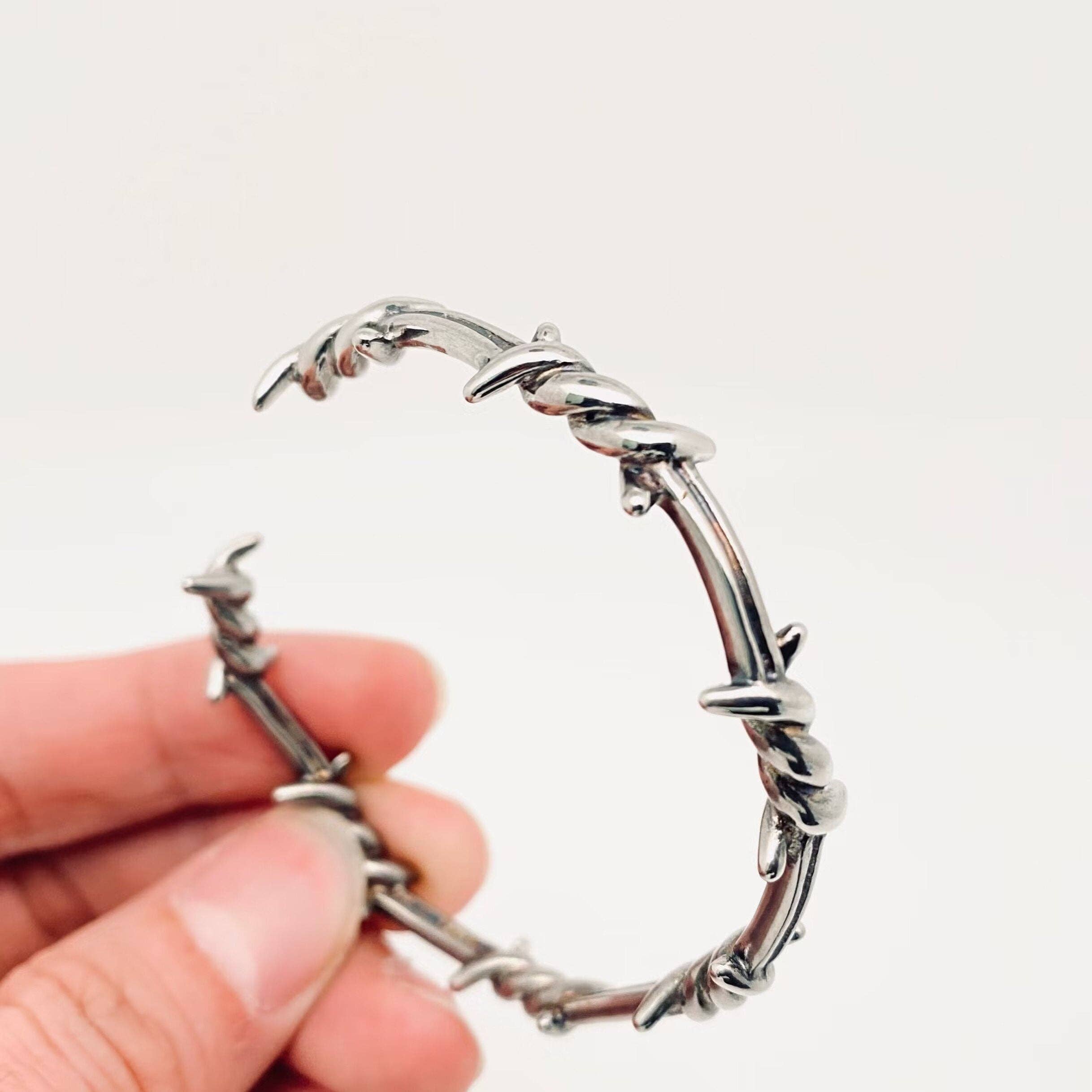 Steel Wire Knot Shaped Bangle Adjustable Bracelet - GT: Steel color