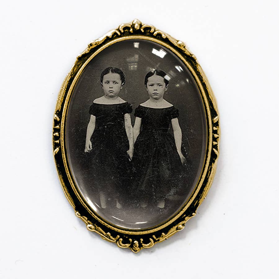 Victorian Creepy Twins Photo Brooch Vintage Halloween Art: Antiqued Gold