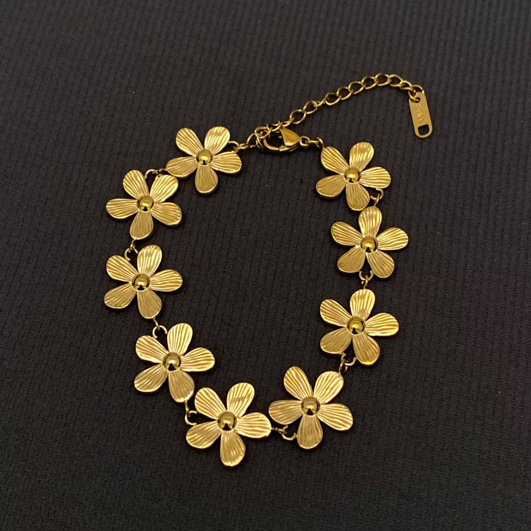 Daisy Linked 18K Gold Plated Stainless Steel Bracelet - FGS