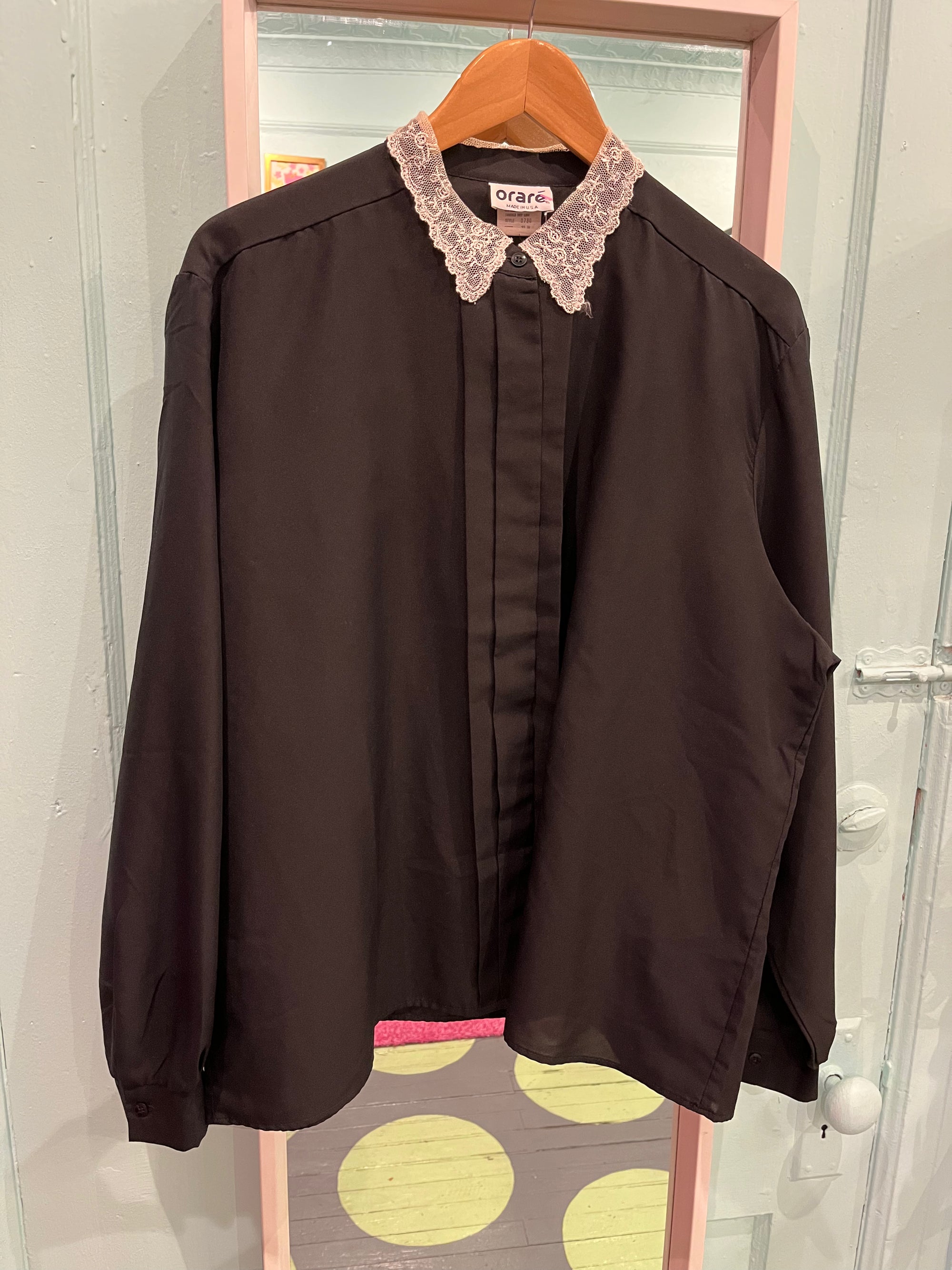 VINTAGE ORARE black blouse white ruffle neck