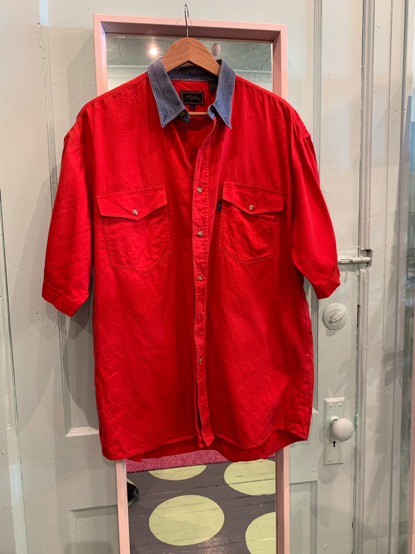 VINTAGE red button up with chambray collar